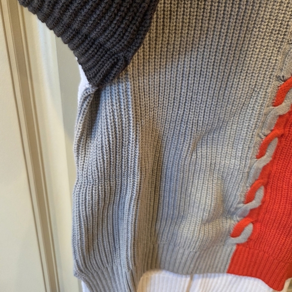 Girls Nordstrom Treasure And Bond Sweater  High Low Hem Crew Neck M Color Block - Picture 3 of 15